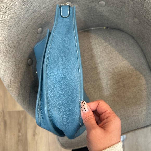 Hermes Evelyne GM III in Blue Jean Clemence with palladium hardware - Picture 7 of 16